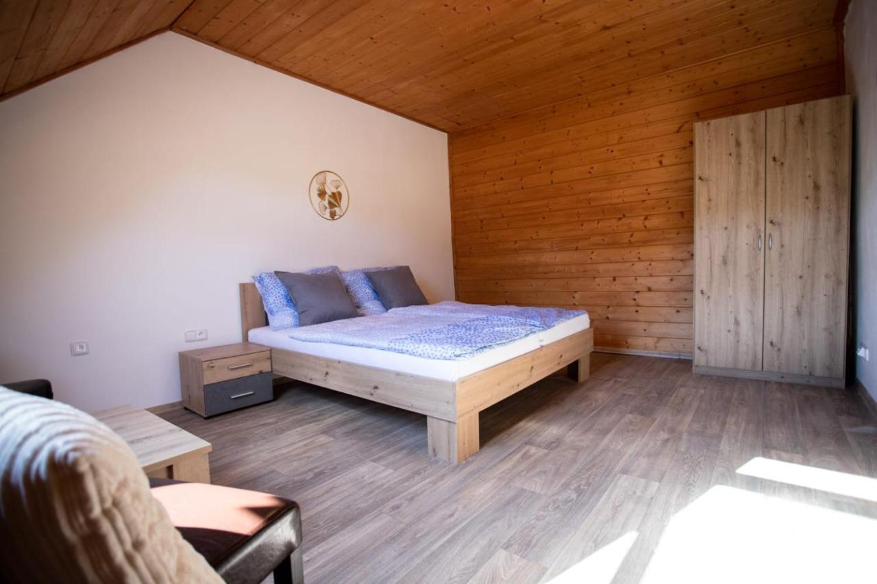 Tina Apartments Černá v Pošumaví Extérieur photo
